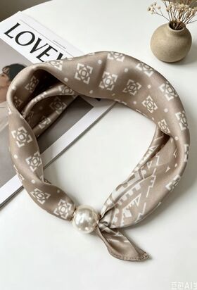 Magnetic pearl scarf, beige