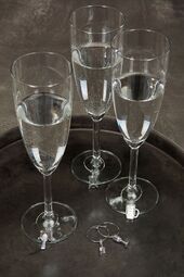 Drink mix -lasimerkit, hopea