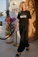 I want magic t-shirt, black