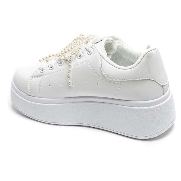 Sneakers with pearl bow, white