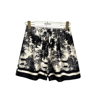 Shorts with Toile De Jouy print, black