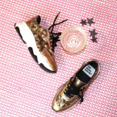 Poppy sneaker, gold glitter