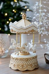 Noël music box with carousel, antique cream