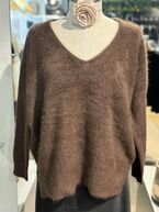 Raccoon v-neck side slits, dark brown