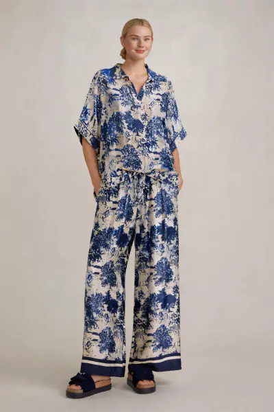 Pants with Toile De Jouy print, navy