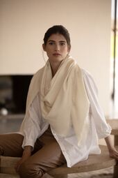 Capri scarf 140x140, vanilla