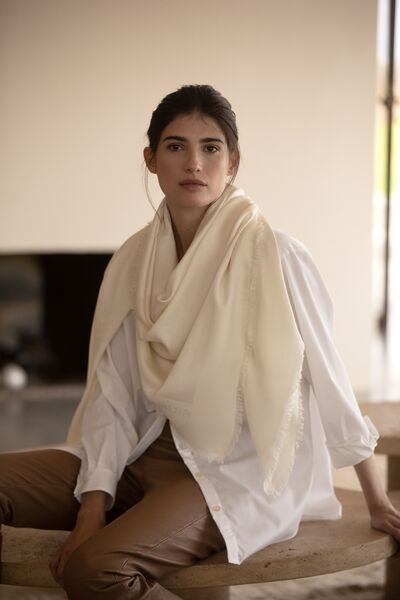 Capri scarf 140x140, vanilla