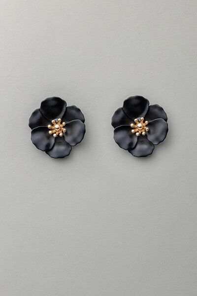 Flower small earrings, pearl black