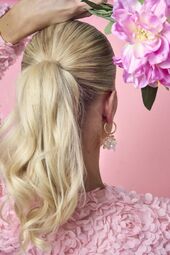 Blossom earrings, gold