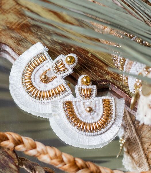 Korvakorut, white egypt