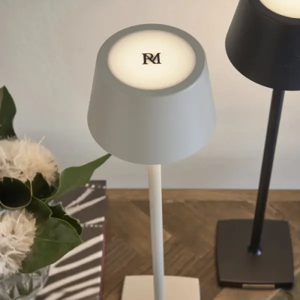 Luminee LED lamp micro USB, black