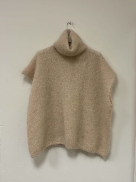 Turtleneck mohair vest, light beige