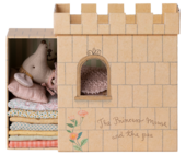 Princess and the pea, big Sister mouse