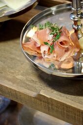 Etagere with 2 round trays, silver