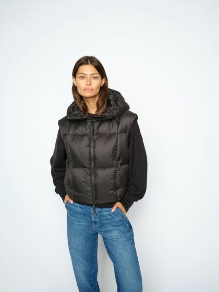 Kiara tally down vest, black