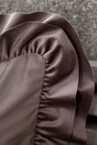 Aix pillowcase with frilled edge 45x45, mocca