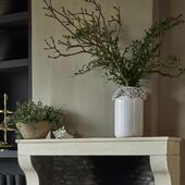 Flourishing vase tall