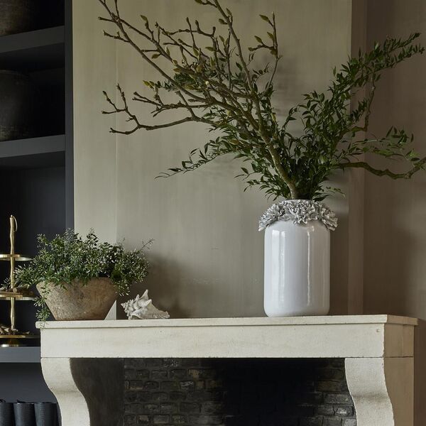 Flourishing vase tall