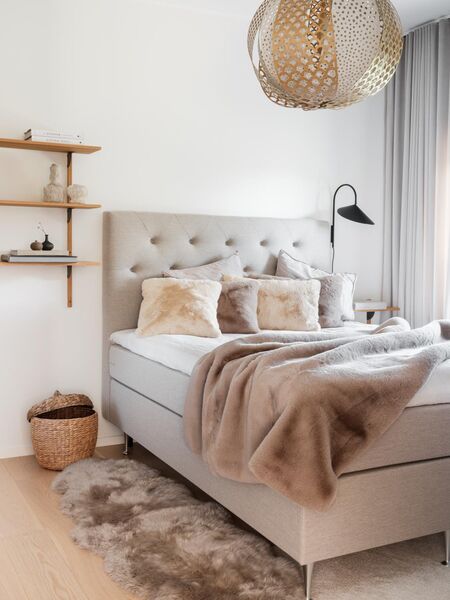 Fluffy cushion 40x60, nougat