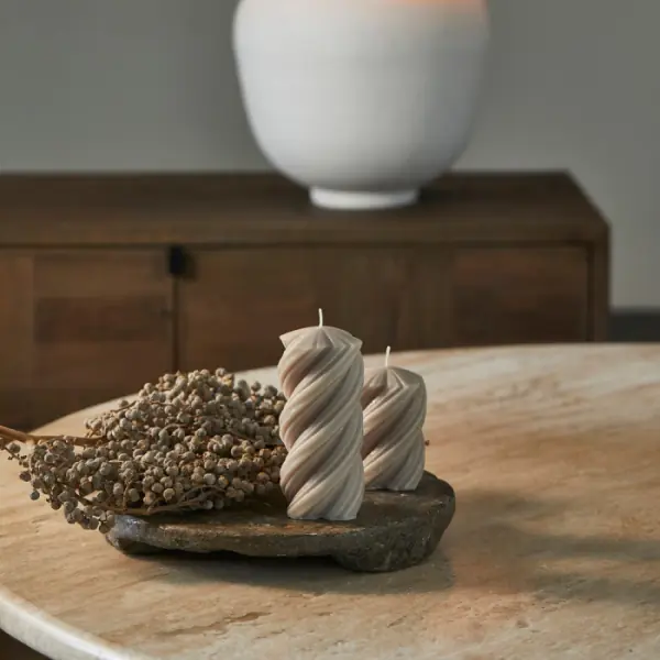 Twisted pillar candle 6,5x14, flax