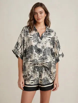 Blouse with Toile De Jouy print, black