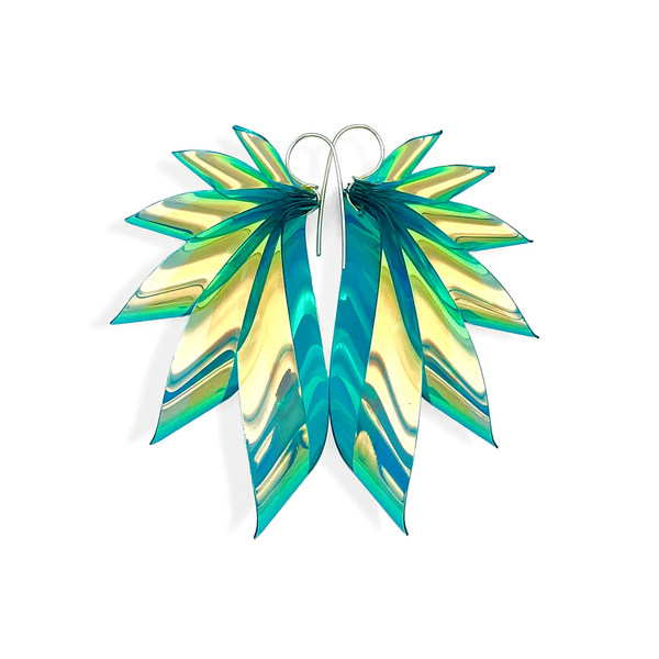 The wings silver medium, rainbow green