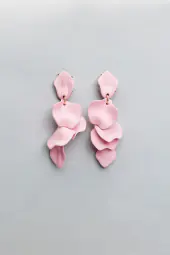 Leaf earrings, light pink