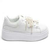 Sneakers with pearl bow, white