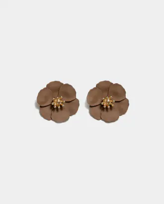 Flower small earrings, light brown