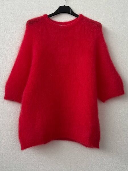 Sweater, red