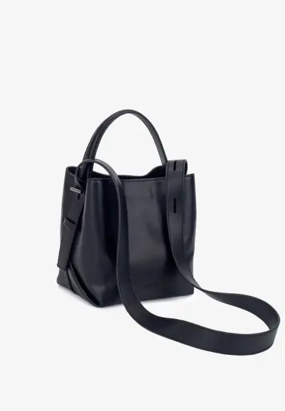 Molly, black