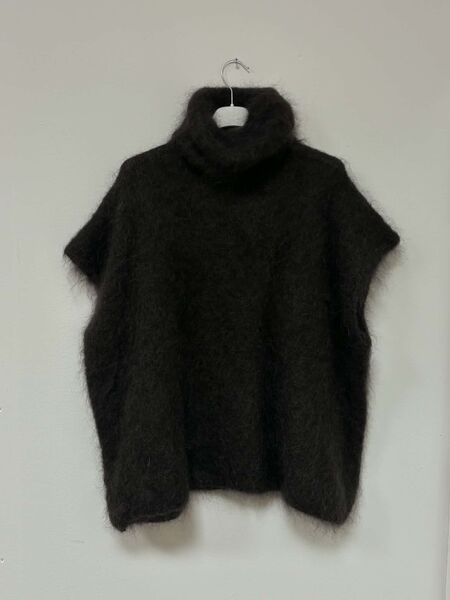 Turtleneck mohair vest, chocolate