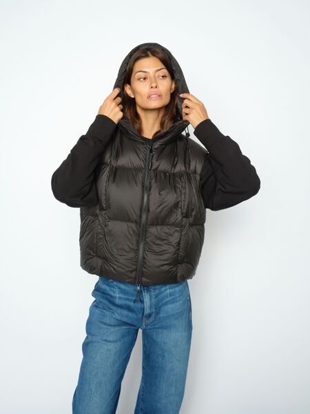 Kiara tally down vest, black