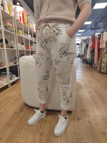 Housut kukkakuviolla, valkoinen