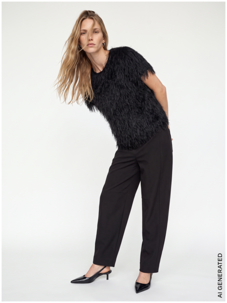 Brim faux fur tee, black