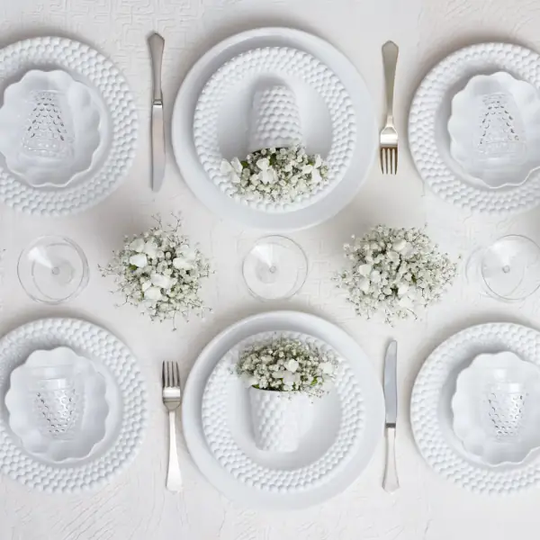 Bubbles plate 28cm, white