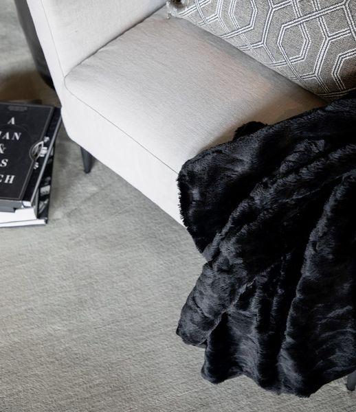 Celine throw 150x260, solid black