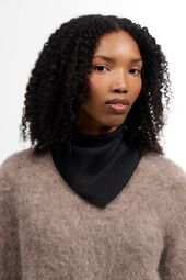 Fey scarf 70x70, black