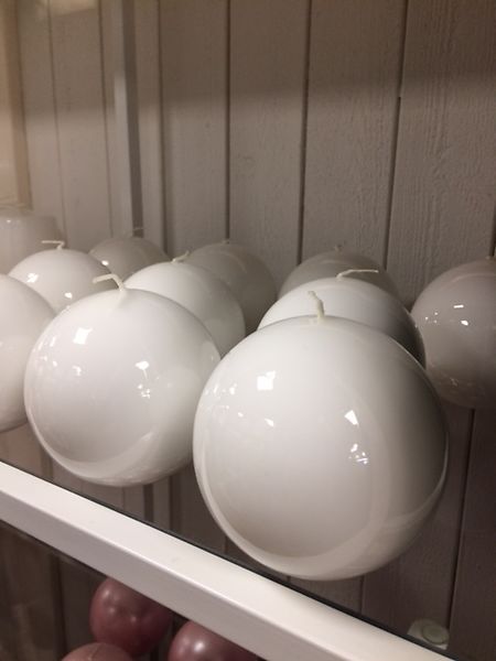 Pallokynttilä, kiiltävä valkoinen