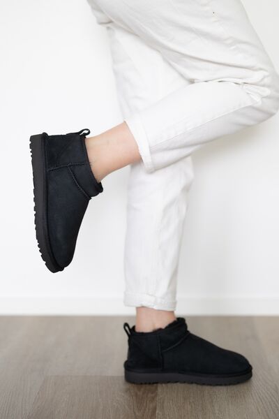 Classic ultra mini, black