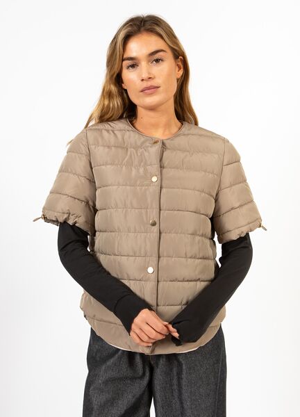 Asta quilted short sleeved jacket, sand