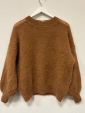 Roundneck mohair sweater, camel