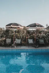 Viana, midnight black