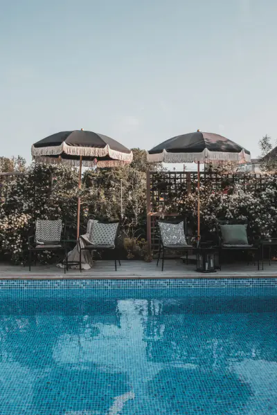 Viana, midnight black